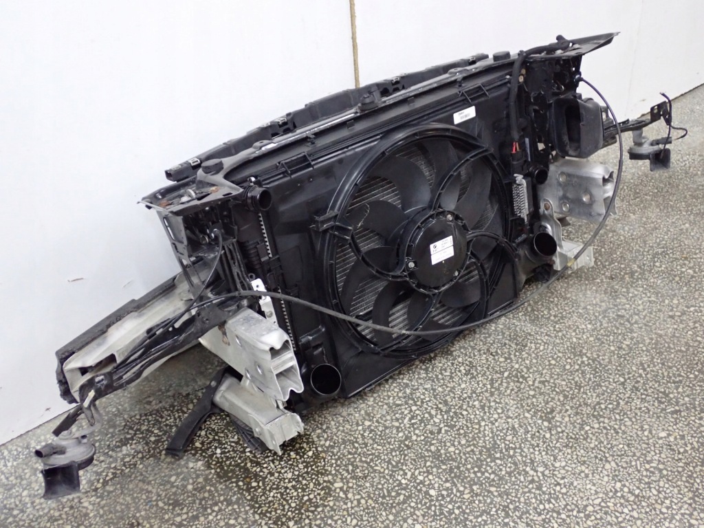 Комплект радиатор вентилятор ремень bmw 1 f20 2.0d 11r Киев