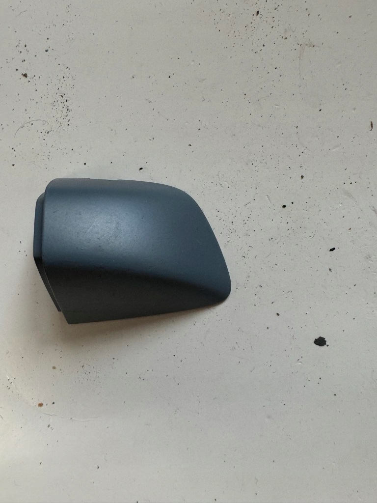 фото №1, Vw scirocco 11-18r. - заглушка замка ручка 1k8837880