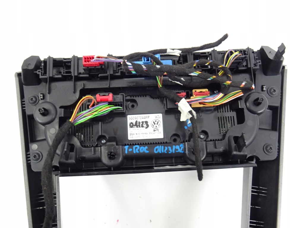 фото №11, Vw t-roc панель обдув кондиціонера захист роз'єми джгут 5g0907044fp