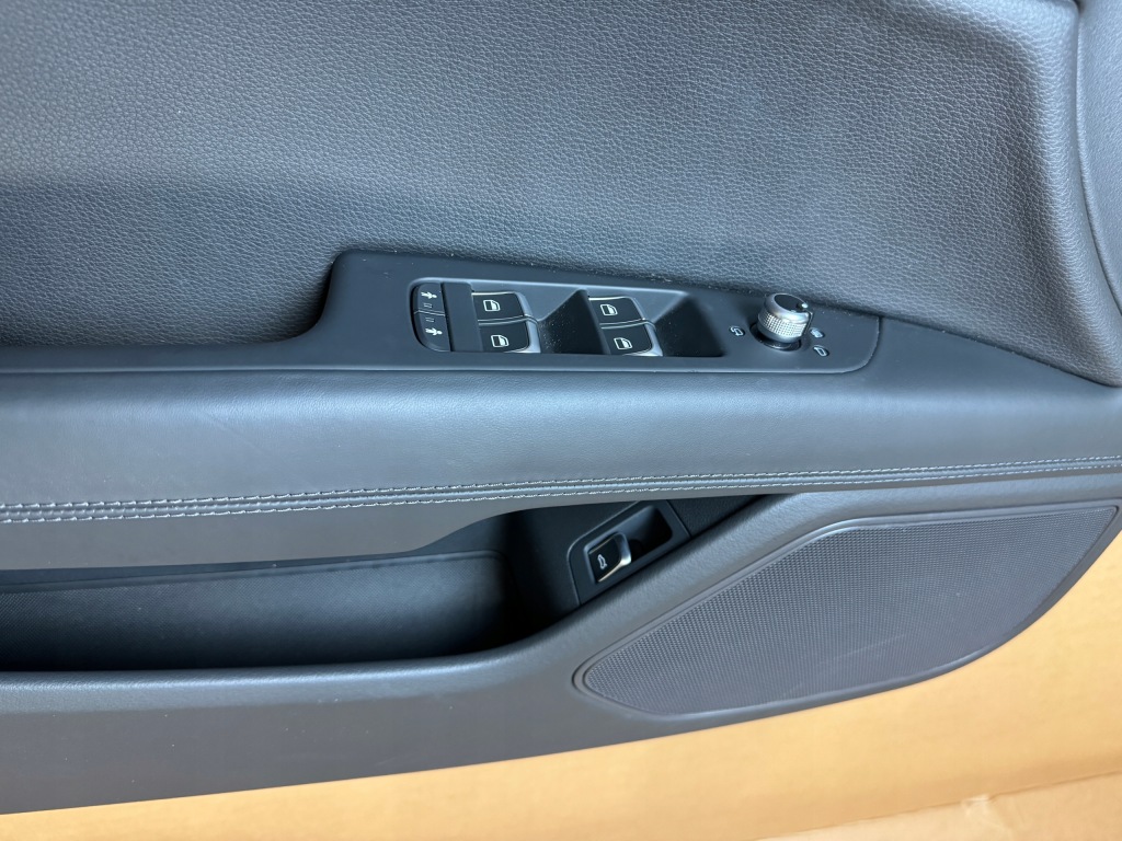 Audi a7 2017 сиденья заднее сиденье кожа с подогревом память обивка туннель 38 km Недорого