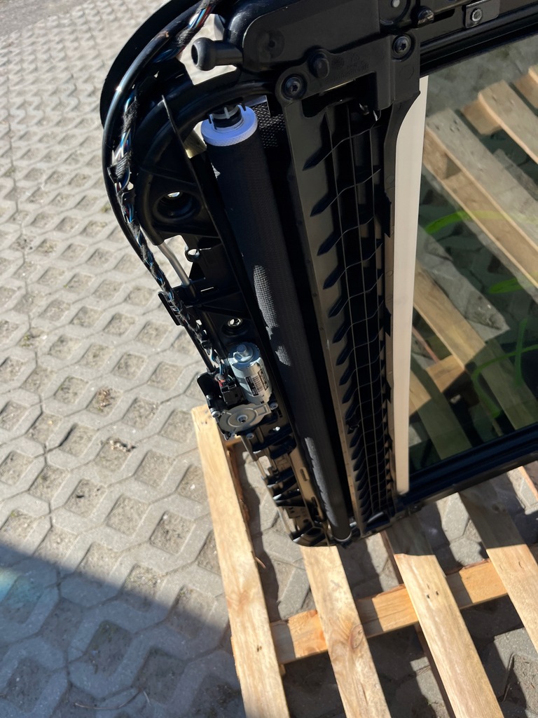 фото №8, Audi q7 ii 4m sq7 s-line czarna панорама стекло крыша люк 4m0877041d