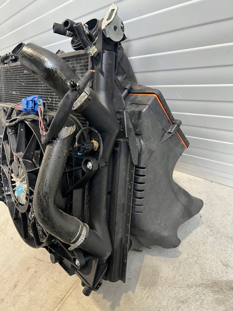 фото №10, Комплект радіатор радіатор ferrari california turbo