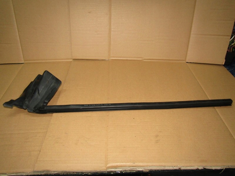 фото №1, Bmw f07 gt прокладка стекло дверь перед правая