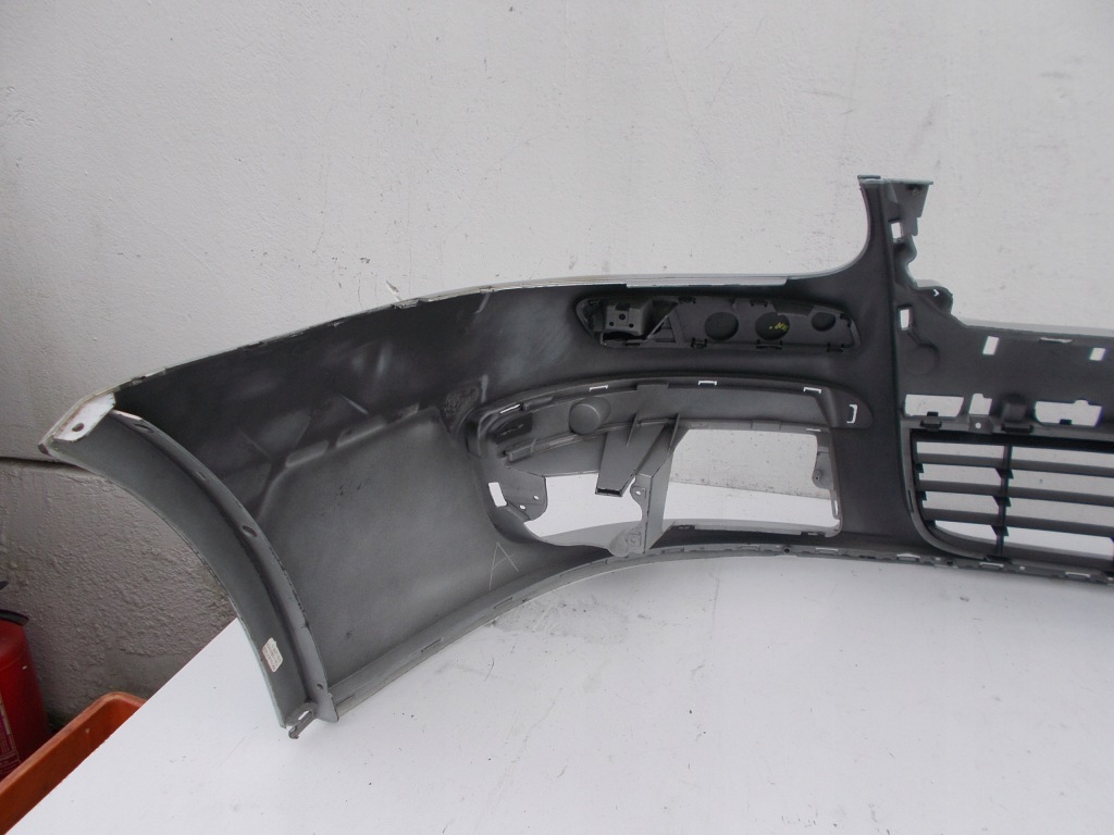 Бампер передній перед vw golf v універсал jetta 1k0807221d 1k0 1k9 Оригінал