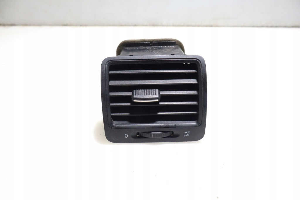 фото №1, Решётка обдув левая volkswagen jetta v