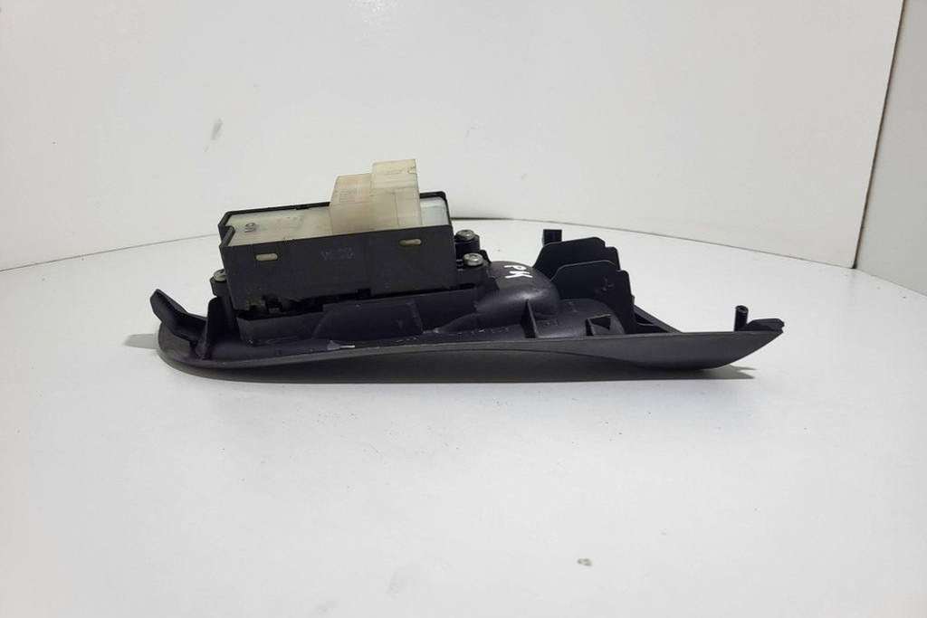 фото №12, Кнопка управление окон задних левых дверь nissan