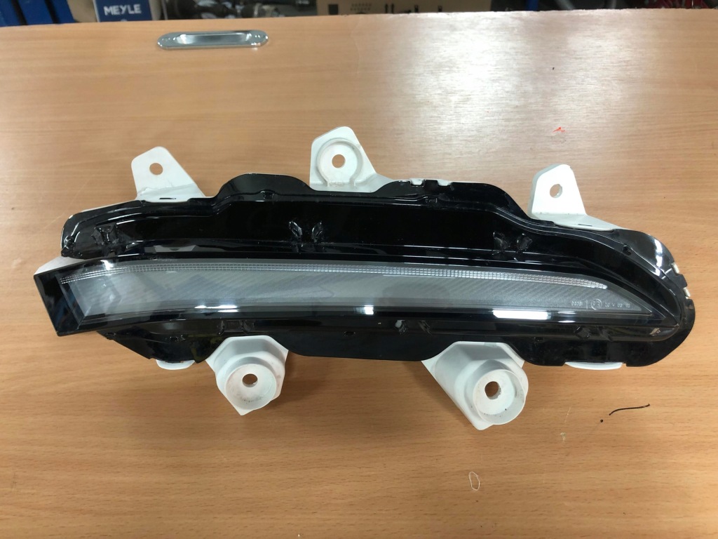 фото №1, Peugeot 208 ii 2018- лампа led drl противотуманная фара левый 9824241480