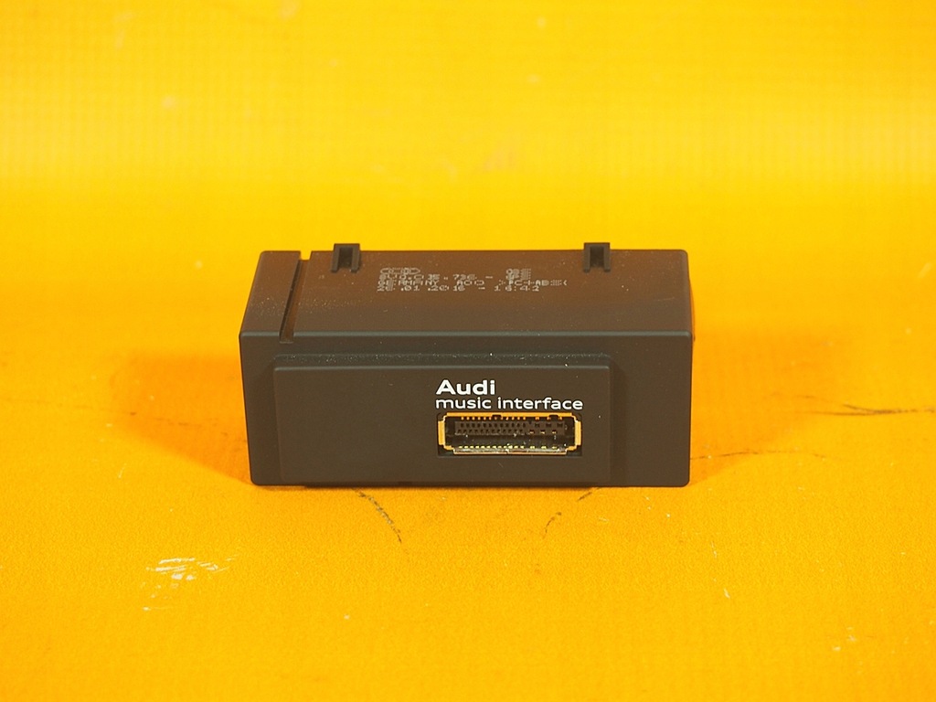 фото №1, Audi a3 s3 8v music інтерфейс штекер 8v0035736