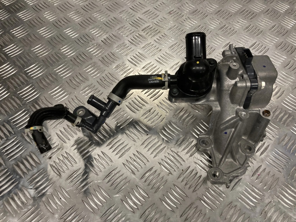 Купить Насос воды патрубок toyota yaris iv 20- 1.5