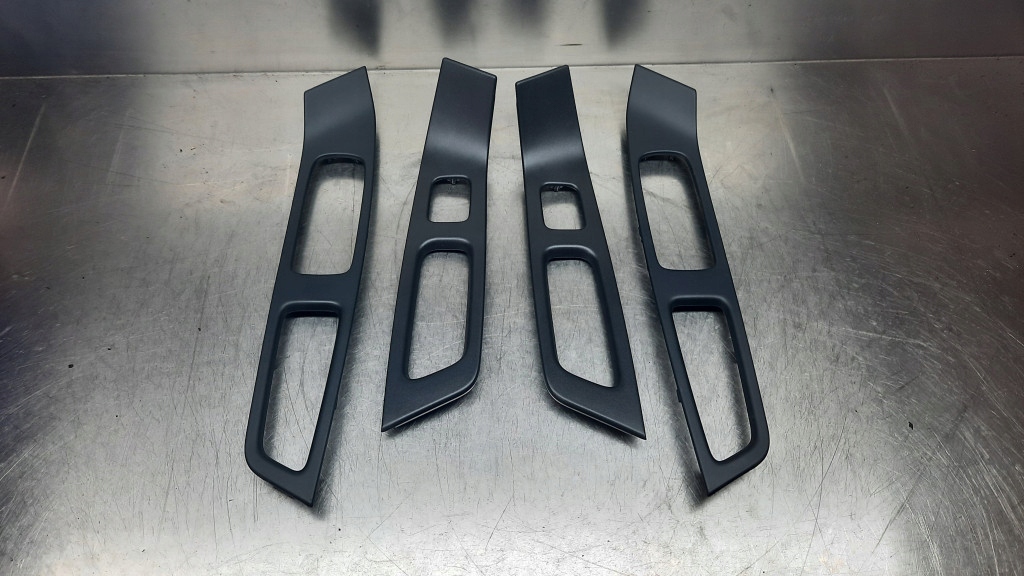 фото №1, Декори двері накладки комплект volvo xc60 08-13r nowe