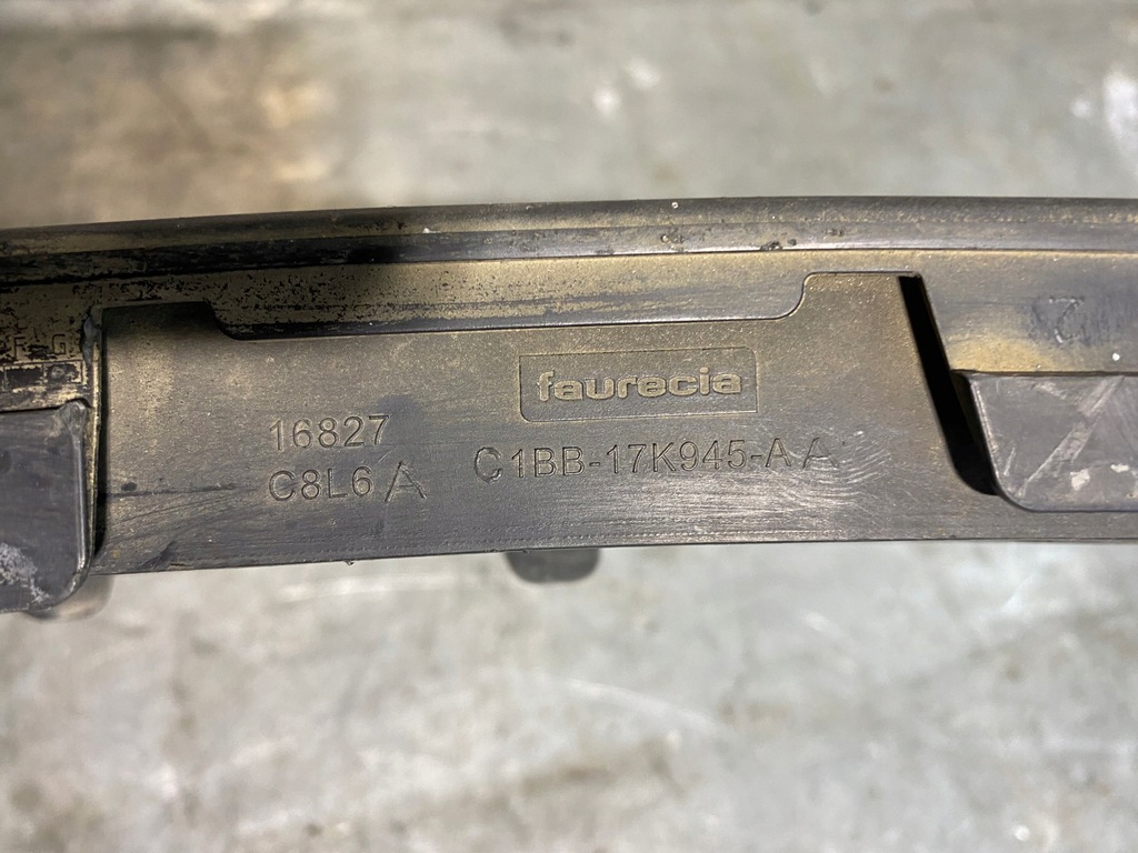 фото №9, Ford оригінальний номер c1bb-17k945-aa решітка середня бампера