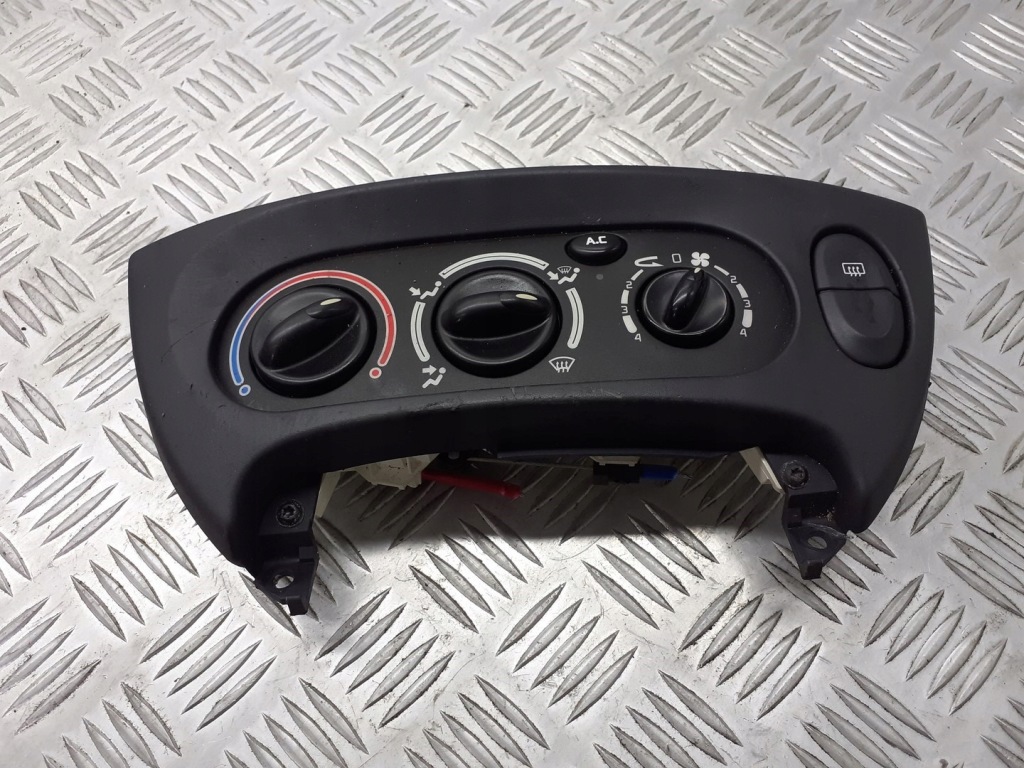 фото №1, Панель управление обдув renault оригинальный номер 663391j