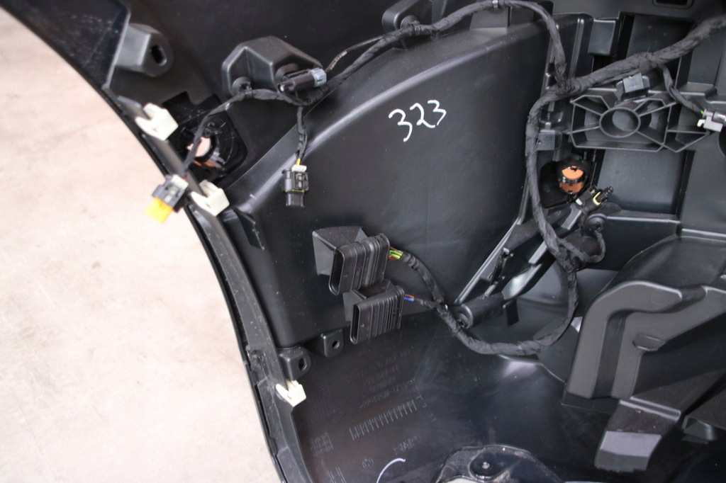 фото №8, Bmw 7 g70 i7 m-pakiet бампер перед передний 475 black sapphire