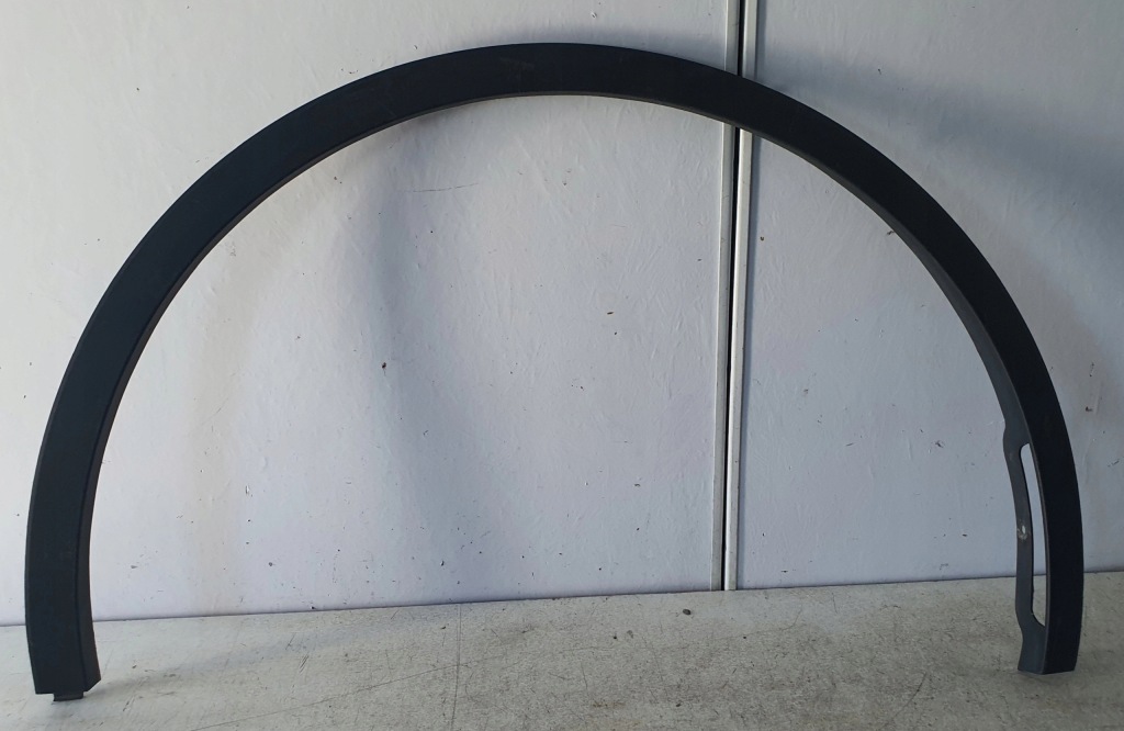 фото №1, Накладка молдинг крыла правый перед tasla model y 20-