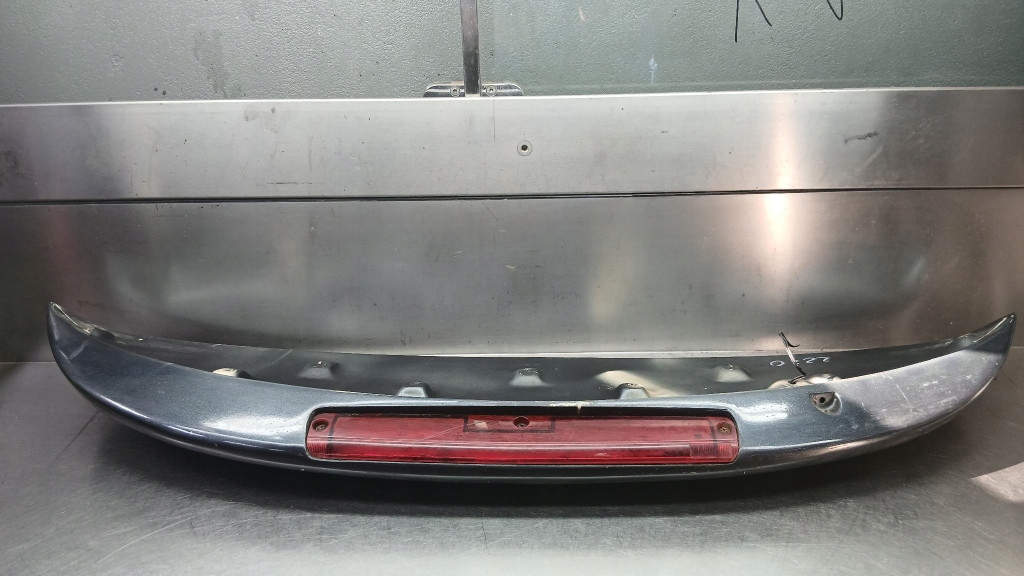 Спойлер спойлер задній кришки renault megane 2 рестайлінг  універсал 1.9 dci Зі Шроту