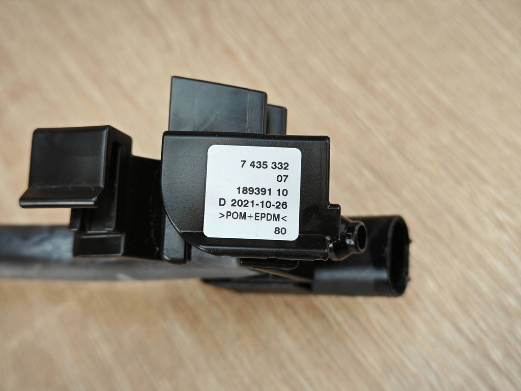 фото №7, Оригинальный шланг форсунки омывателей перед bmw 8 g16 g15 g14 7435332 30km