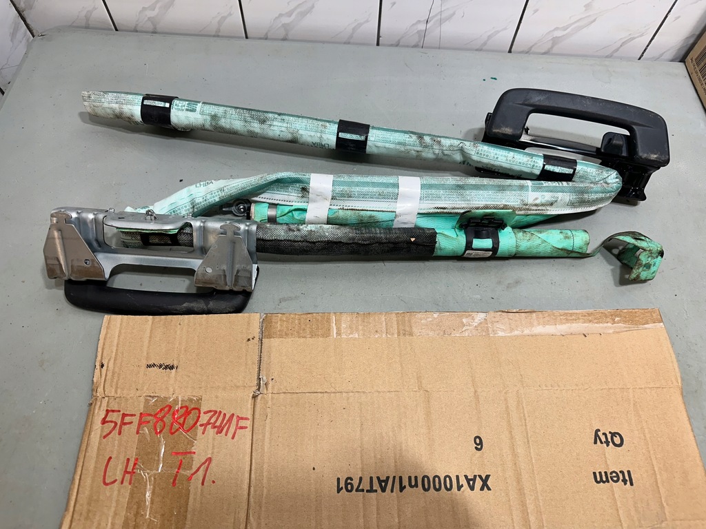 фото №1, Cupra formentor шторка безопасности левая оригинал 5ff880741f оригинал europa