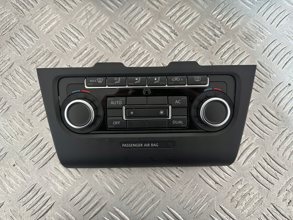 фото №1, Vw golf vi панель кондиционера рамка 5k0907044bs