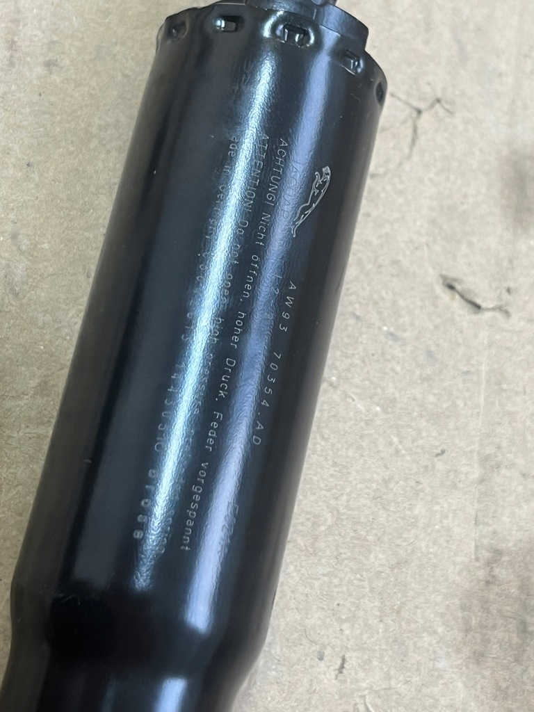 фото №16, Jaguar xj x351 амортизатори амортизатор електричний кришки багажника задня оригінал