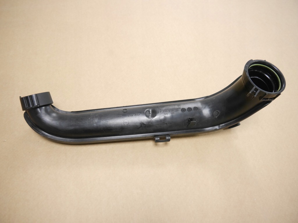 фото №3, Vw golf 7 труба інтеркулер 04e145673b