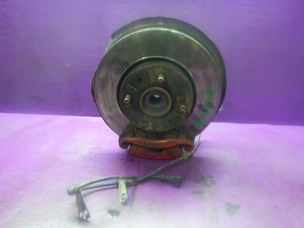 фото №1, Volvo v40 i 1.9 di поворотный кулак перед правая abs