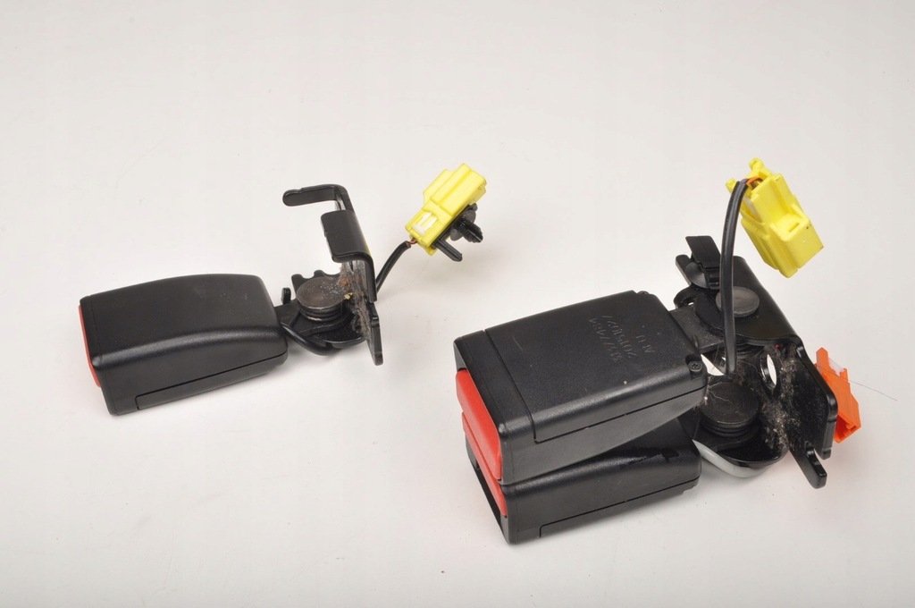 фото №2, Volvo v40 ii заскочки ременів задня задні 31377484 комплект