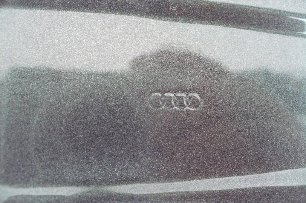 Audi a5 b9 8w6 - крыло  левое  перед + кронштейн Недорого