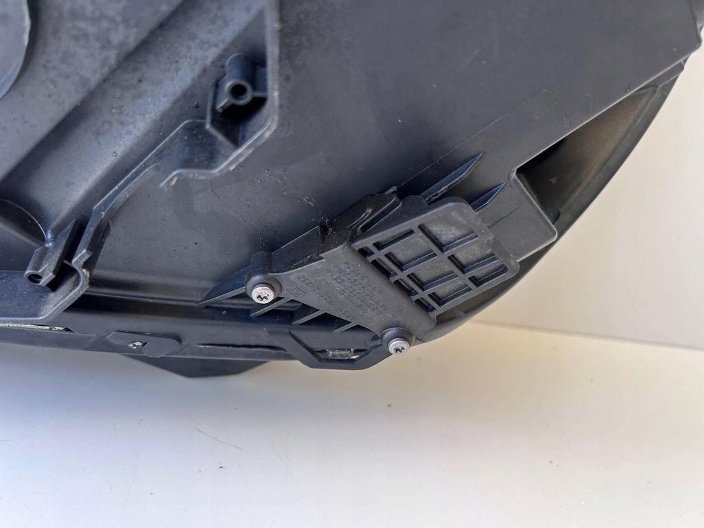 фото №7, Opel grandland x лампа правая перед yp00015580 оригинал