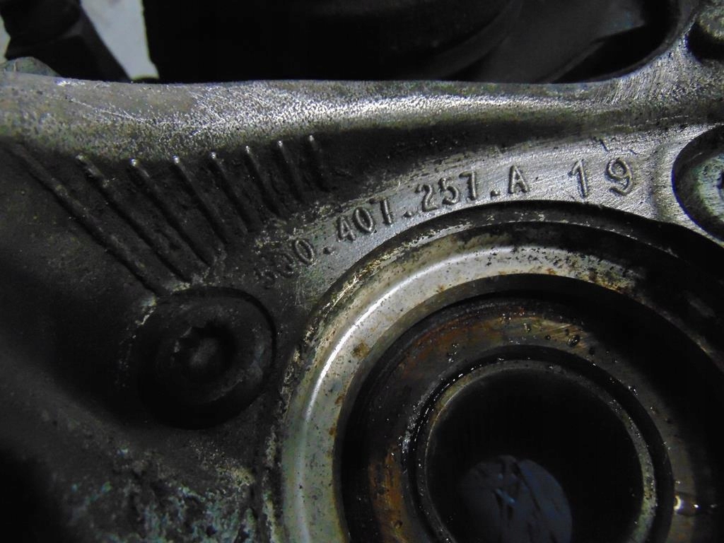 фото №8, Volkswagen оригинальный номер 5q0407257a поворотный кулак перед левая