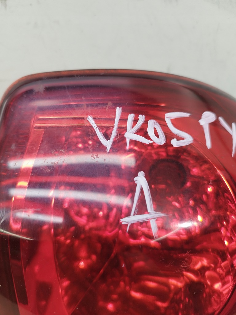 фото №7, Лампа крыла задняя toyota rav4 rav-4 ii 2003-2005 5 дверь правая