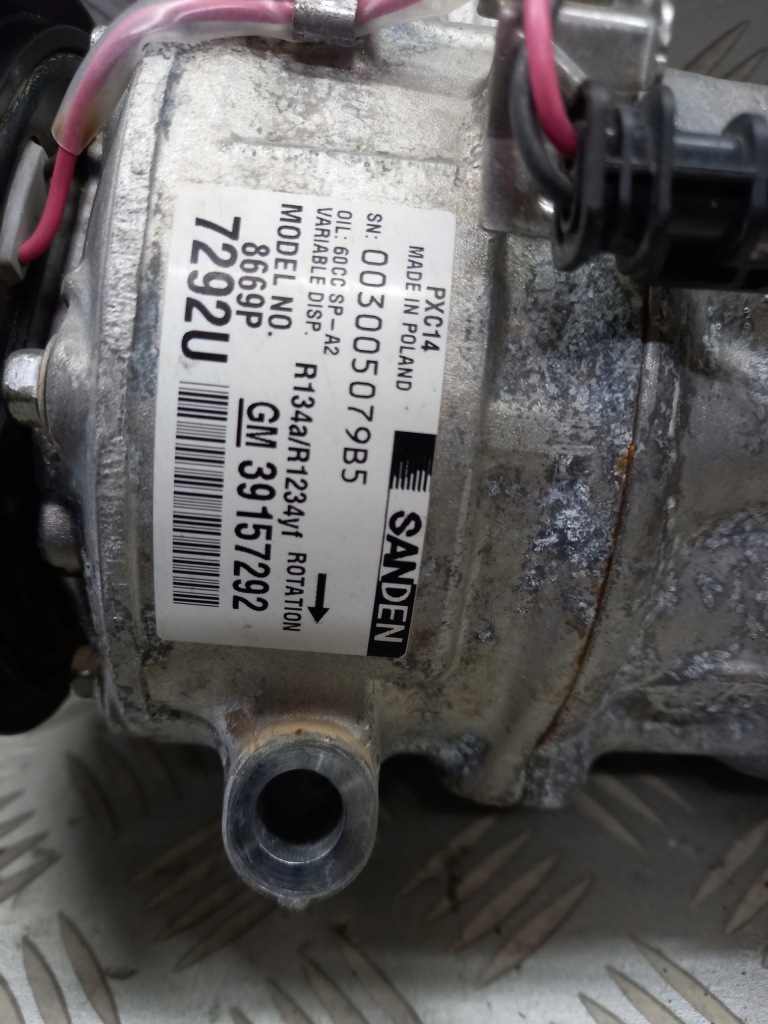 Компресор компресор кондиціонера opel insignia b 1.5 turbo Зі Шроту