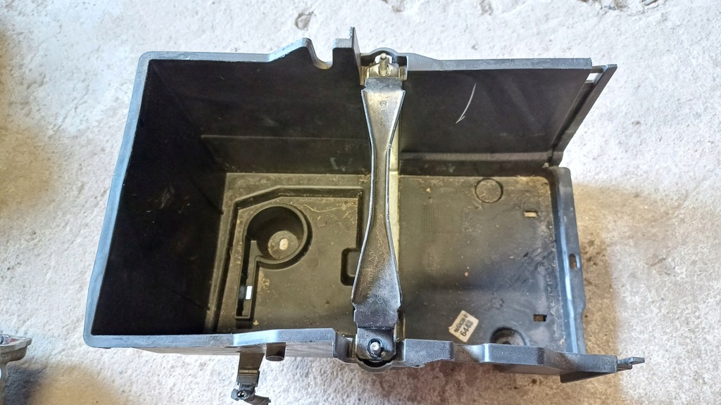 фото №1, Ford focus mk3 корпус акумулятор am51-10723