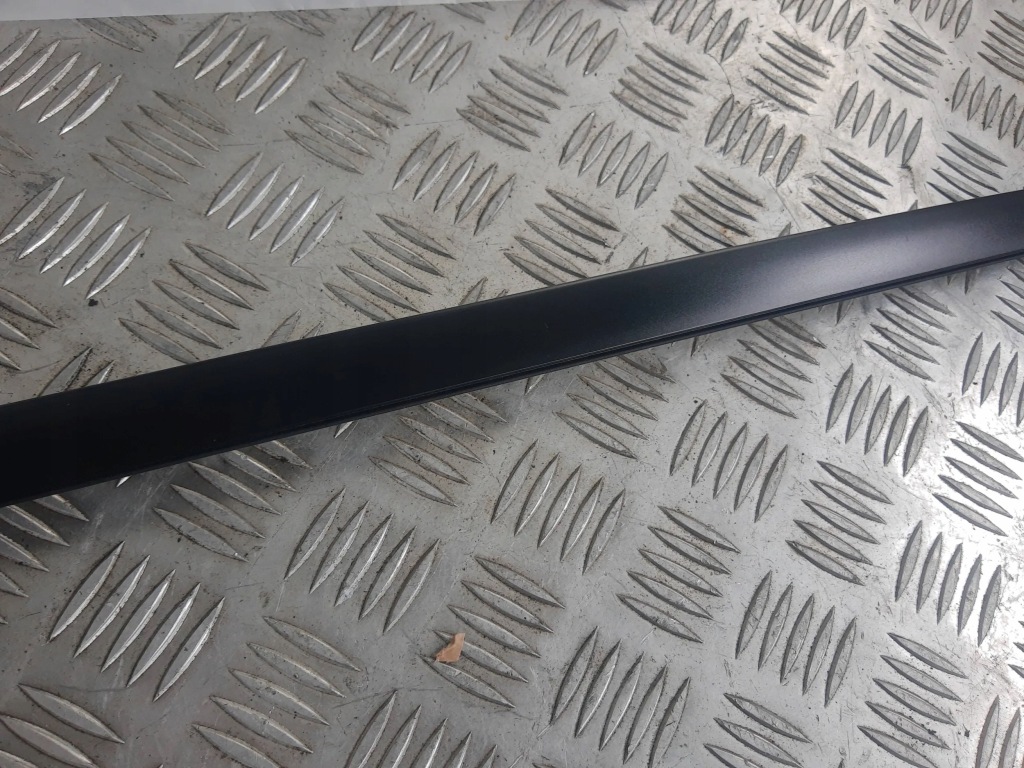 Lexus ux 2018-2023 молдинг стекло лобовое правая Киев