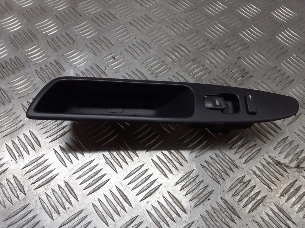 фото №1, Панель стекло правый перед volvo v40 30889753