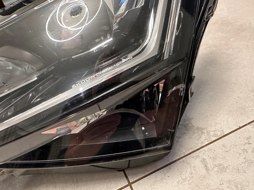 Skoda superb 3 3v1 рестайлинг  19- фара левая full led crystal в Украине