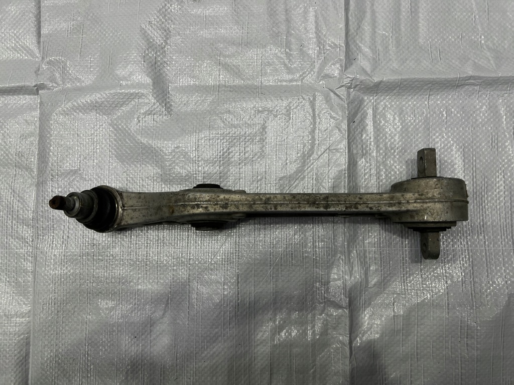 фото №2, Alfa romeo giulia рычаг передний правый 2x4