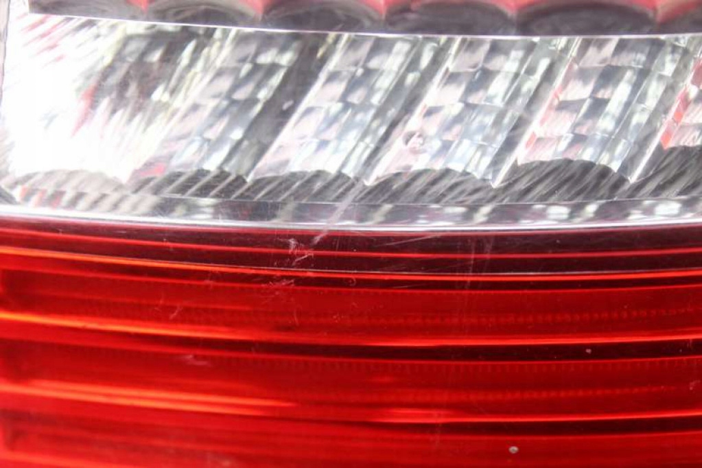 фото №9, Лампа правая задняя задняя 3t5945096a skoda superb 2 ii lift 08-15