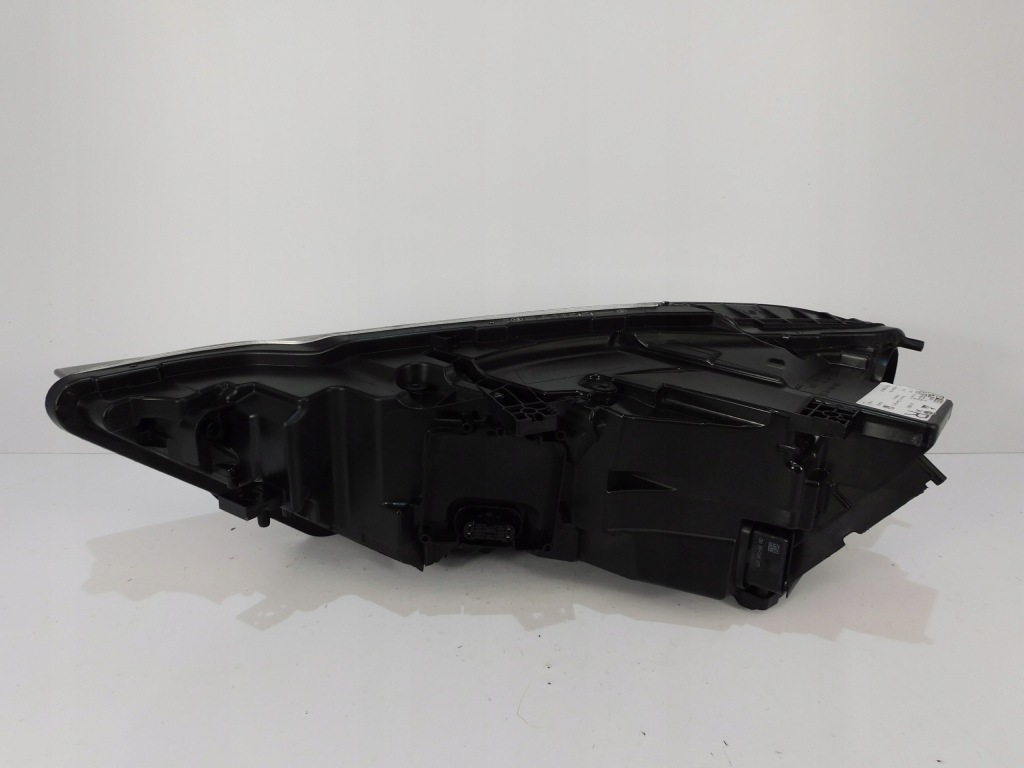 Audi a8 d5 4n фара правый  matrix 4n0941784 cała Оригинал