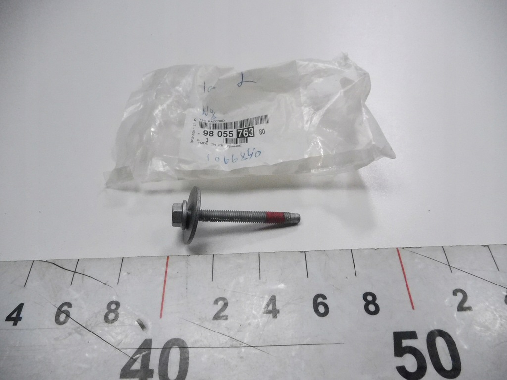 фото №7, Болт бака adblue citroen c4 iii 9805576380