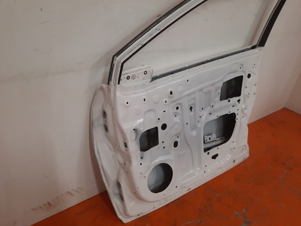 фото №12, Toyota c-hr 16-20 crossover двері перед передні праве