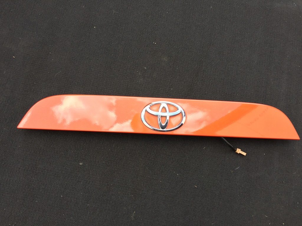 фото №1, Toyota gt86 brz 12- молдинг кришки багажника