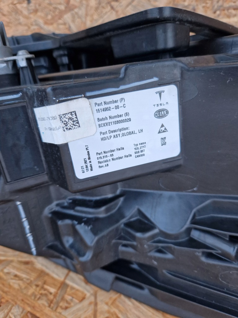 Tesla model 3 y рестайлинг  20- фара перед левая full led европа  1514952-00-c Доставка
