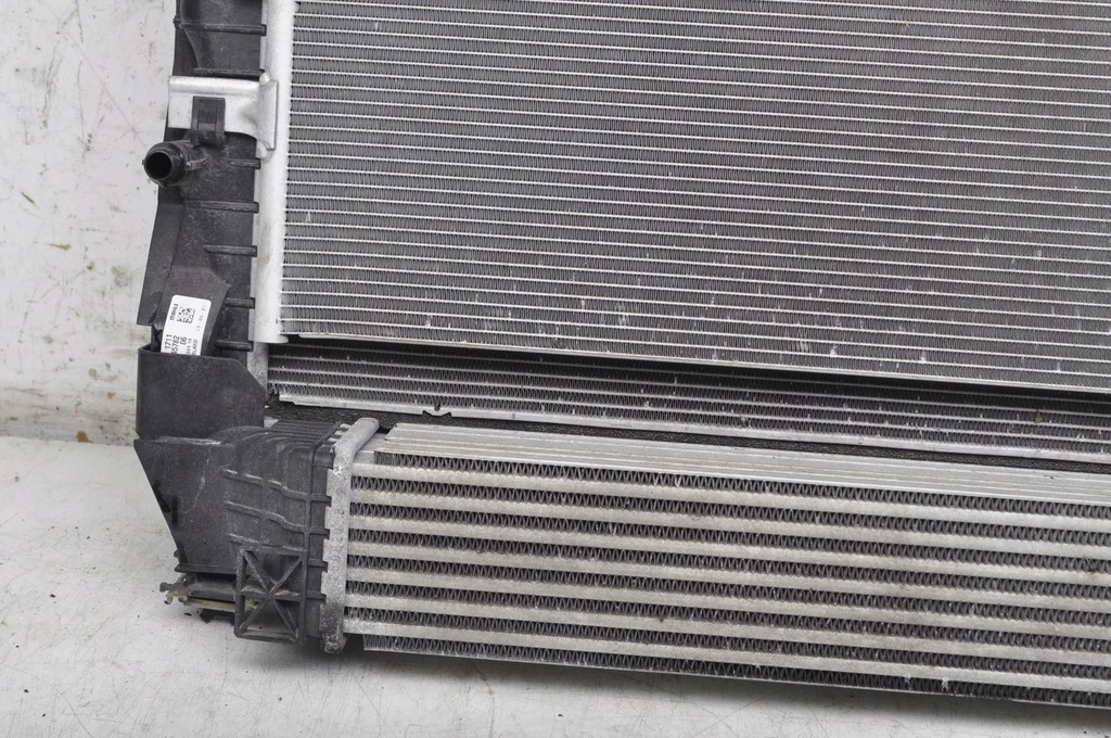 фото №6, Bmw f40 1.5 радиатор wody комплект 2020r