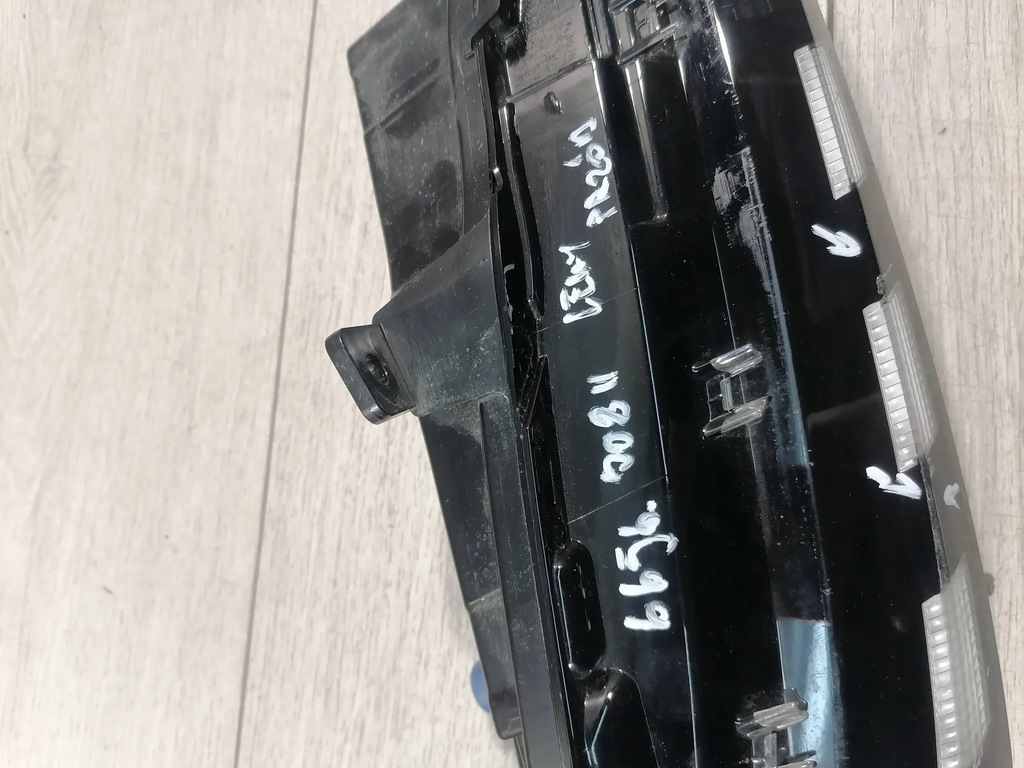 фото №10, Peugeot 308 ii противотуманная фара led левый перед 9835389680