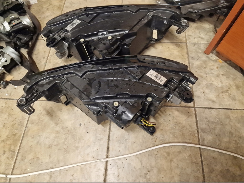 фото №3, Лампа передняя vw t-roc lift 2ga941005f 2ga941006f комплект