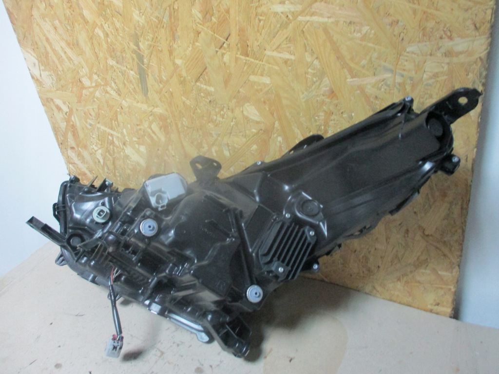 фото №5, Лампа перед права full led toyota highlander 19-