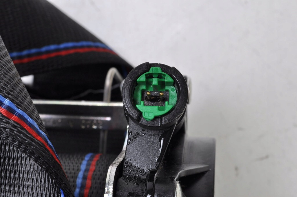 Bmw f44 ремень безопасности левый правый перед комплект 8076555 8076556 описание! Киев