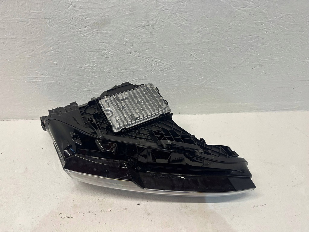 фото №12, Volvo ex30 лампа левая full led 23 -