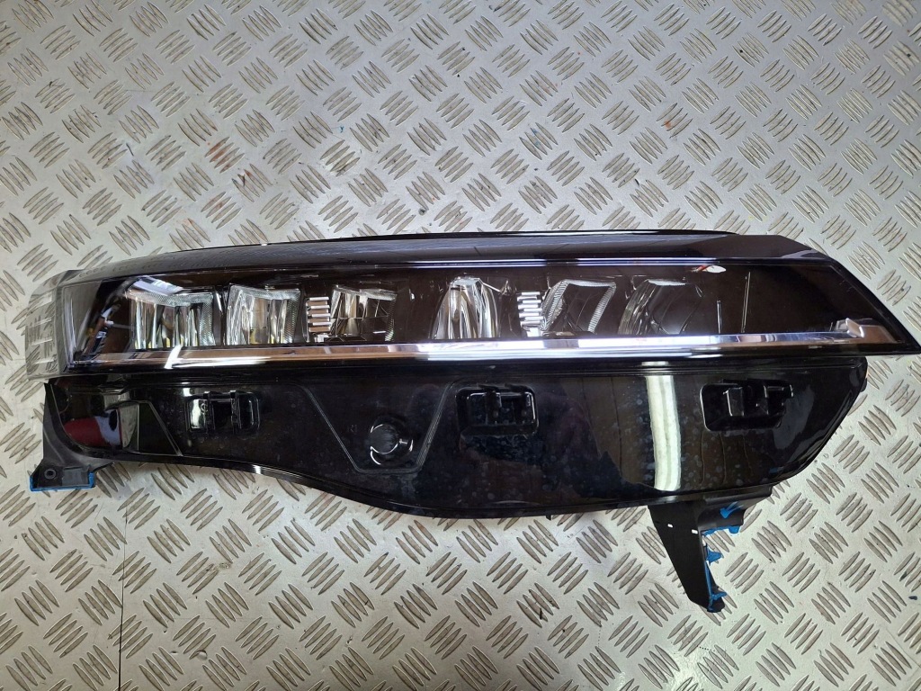Купить Фара правый  передняя full led pure vision renault megane e-tech 2021r-