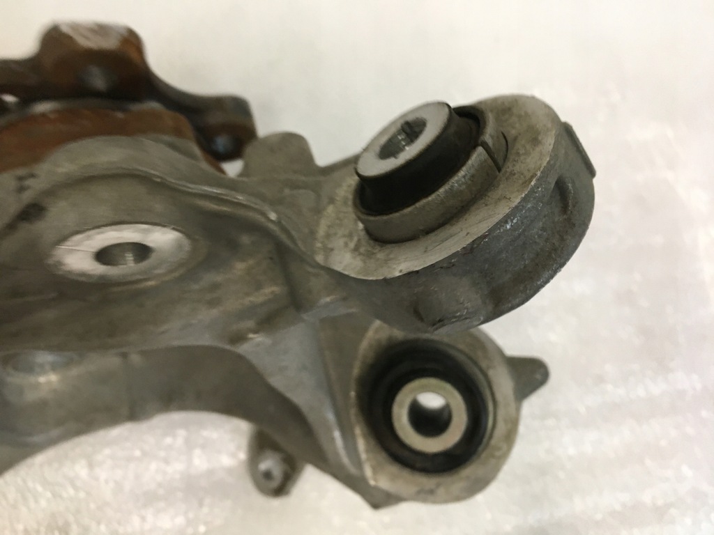 фото №8, Bmw g30 поворотный кулак задняя правая с подшипник 6898481